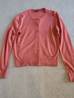 ANN TAYLOR Classic Crewneck Button-Front Cardigan Merino Wool- Pink Salmon